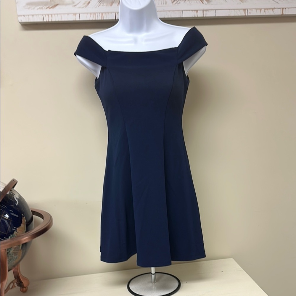Social Code Elegant Navy Blue Off-Shoulder Dress